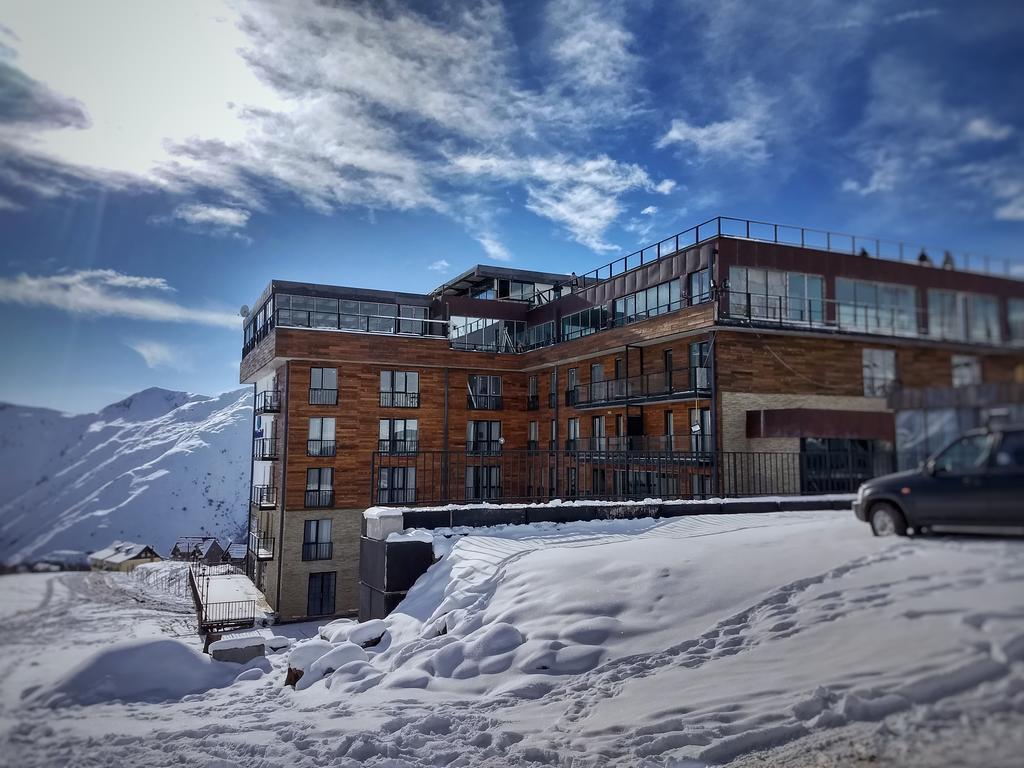 Kato'S Aparthotel Gudauri Mgzavrebi ภายนอก รูปภาพ
