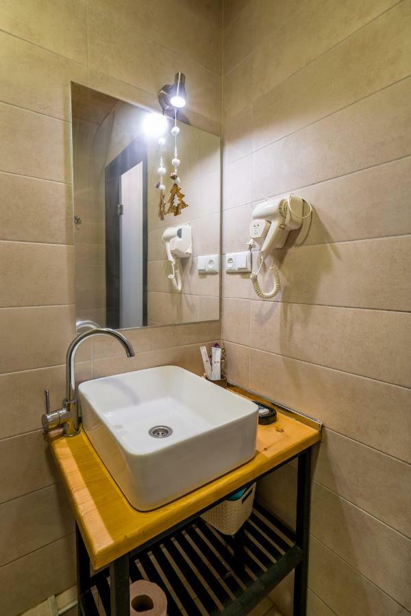 Kato'S Aparthotel Gudauri Mgzavrebi ภายนอก รูปภาพ